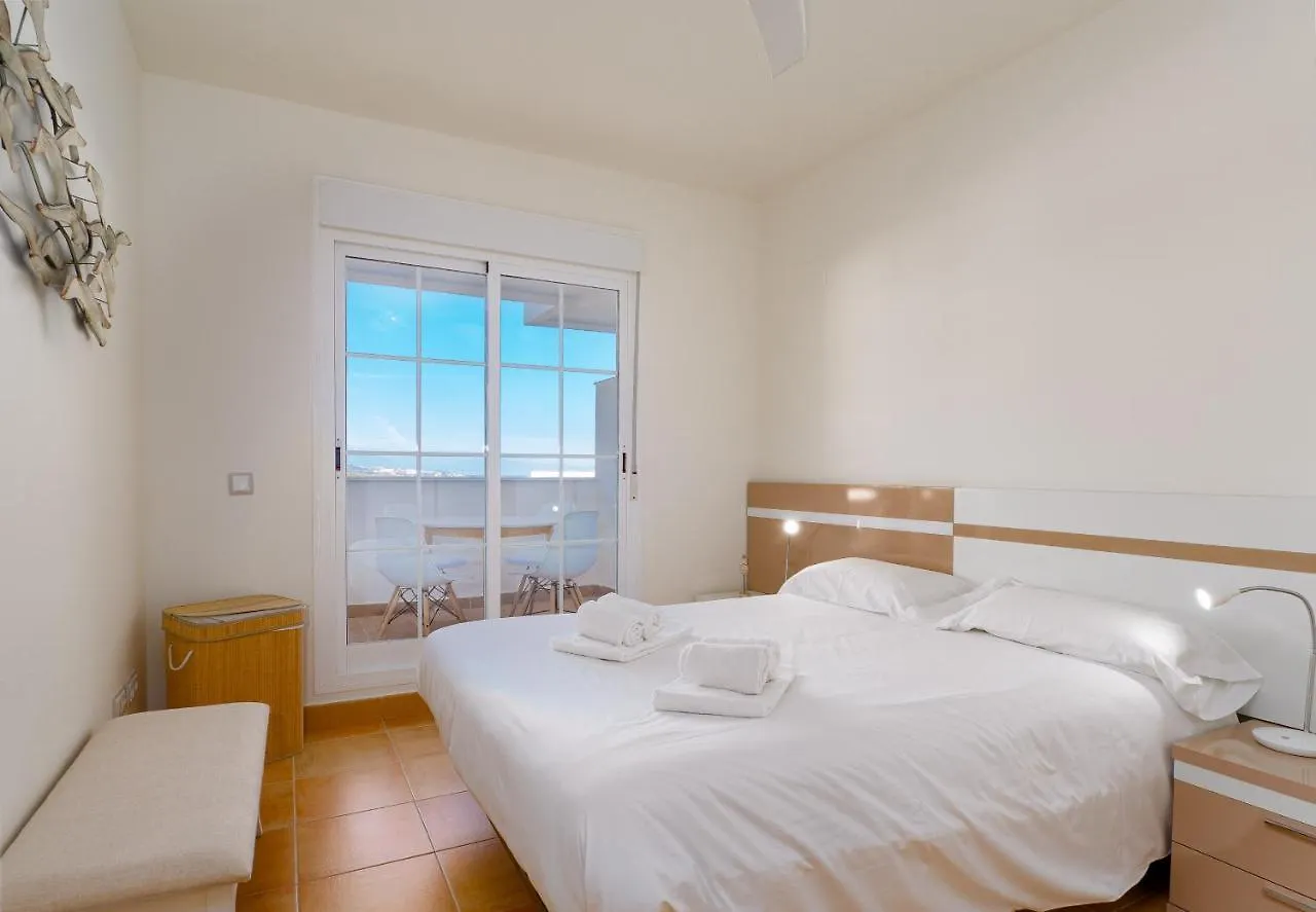 2139 - Lovely 2 Bedrooms First Line Golf Alcaidesa Apartment